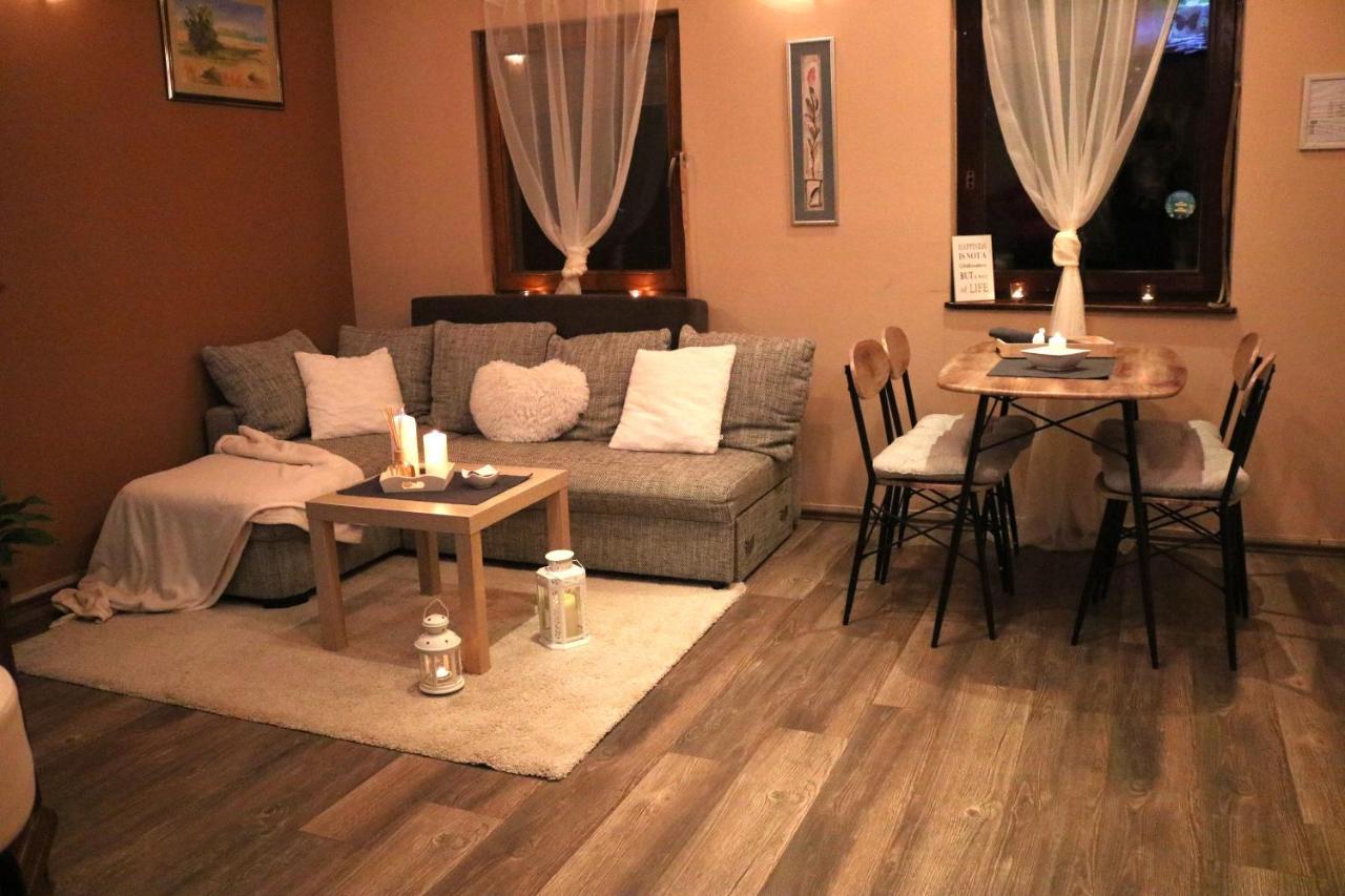 Guest House Studio Apartman Marina - With Jacuzzi, Free Parking, Pet Friendly Karlovac Zewnętrze zdjęcie