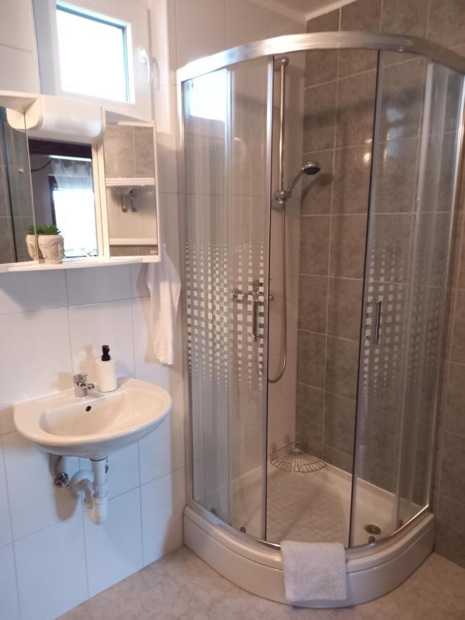 Guest House Studio Apartman Marina - With Jacuzzi, Free Parking, Pet Friendly Karlovac Zewnętrze zdjęcie
