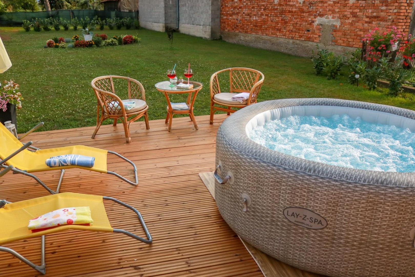 Guest House Studio Apartman Marina - With Jacuzzi, Free Parking, Pet Friendly Karlovac Zewnętrze zdjęcie